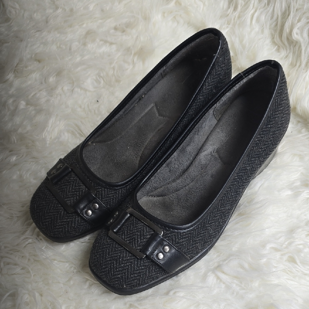 AEROSOLES Black Textured Flats with Decorative Buckle